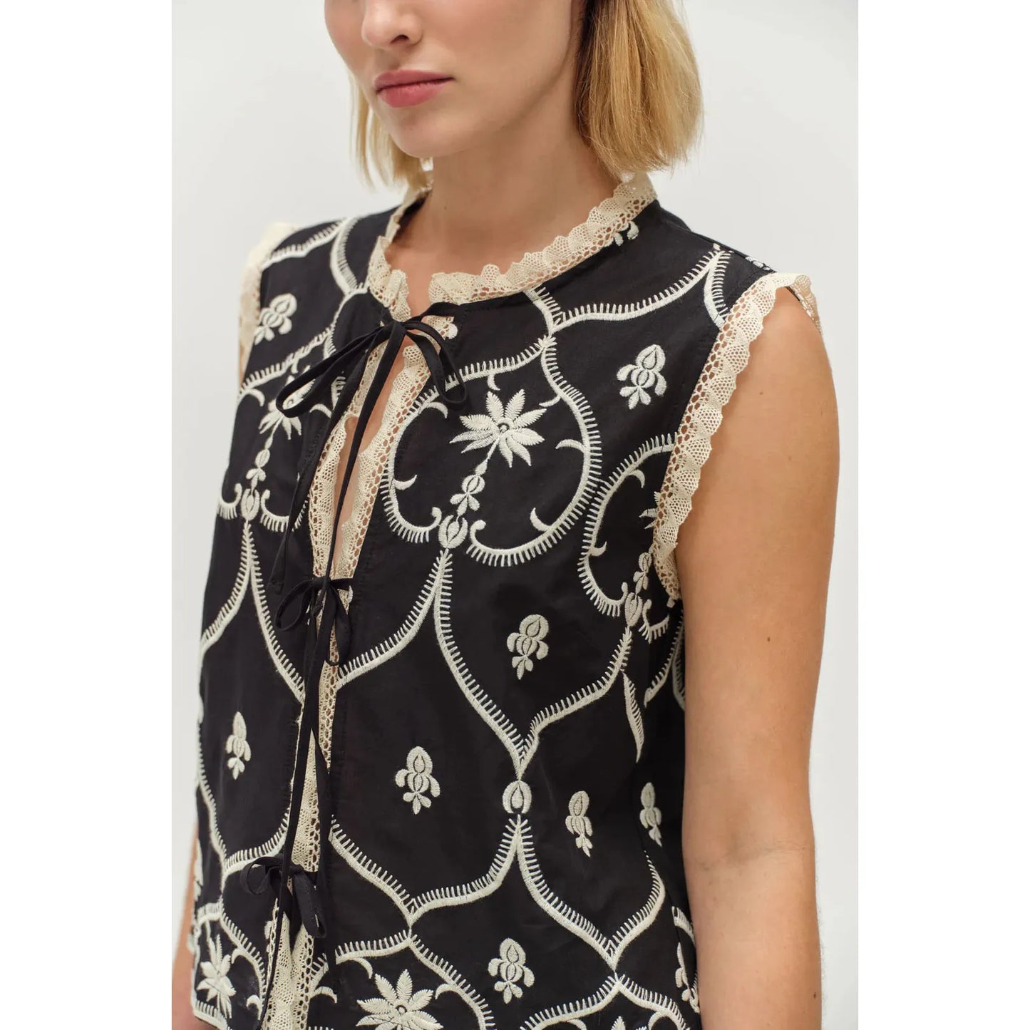 Devotion Twins Canny Vest