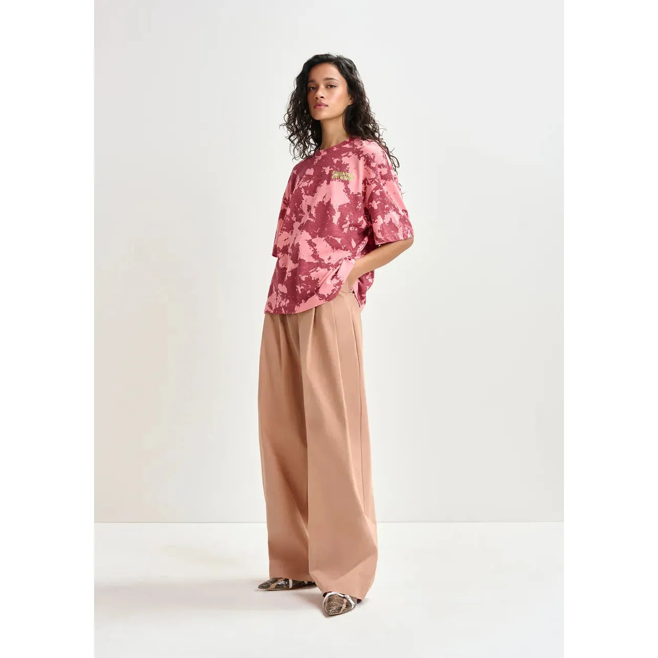 Essentiel Antwerp Ihazar - Red Opal