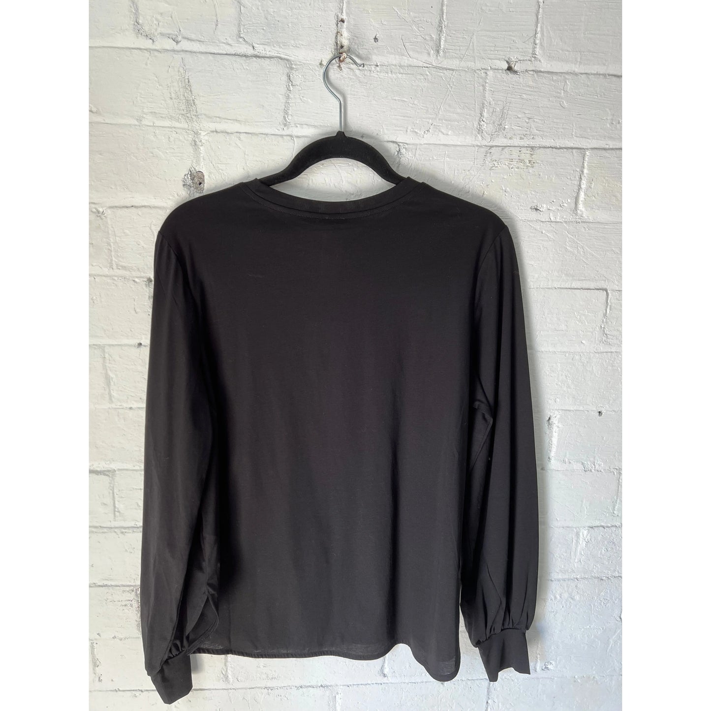 M.A Dainty Baxter Long-sleeved Tee - Black