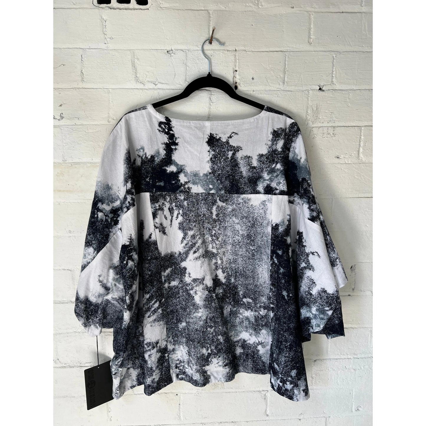 Moyuru Blouse 442 - White/Navy