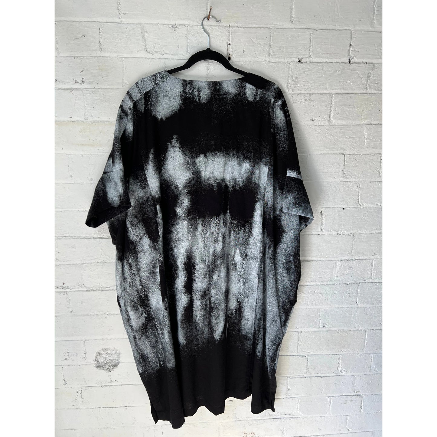 Moyuru Dress 426 - Black/Off White