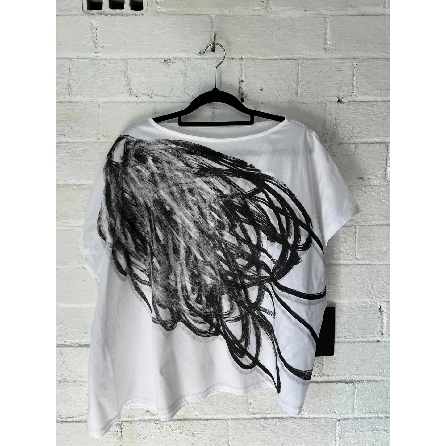 Moyuru Pullover 039 - White/Black