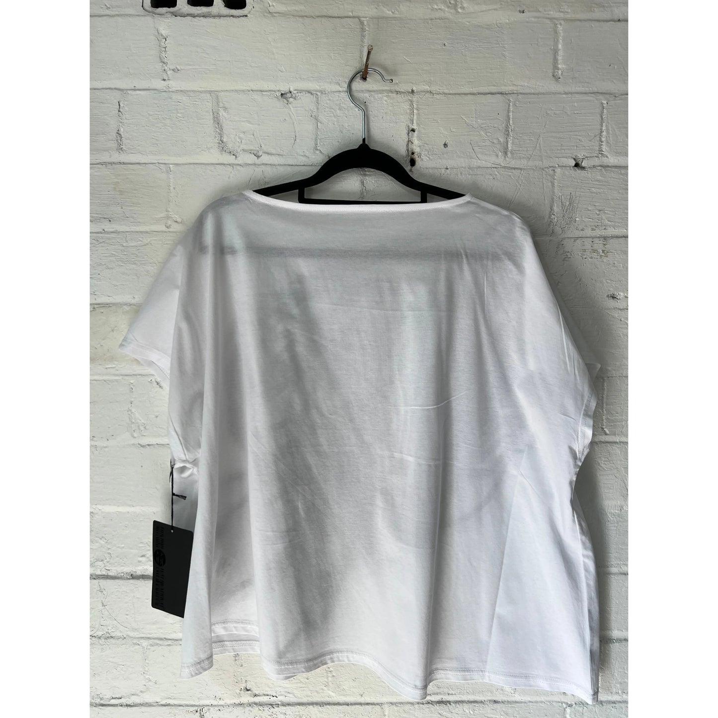 Moyuru Pullover 039 - White/Black