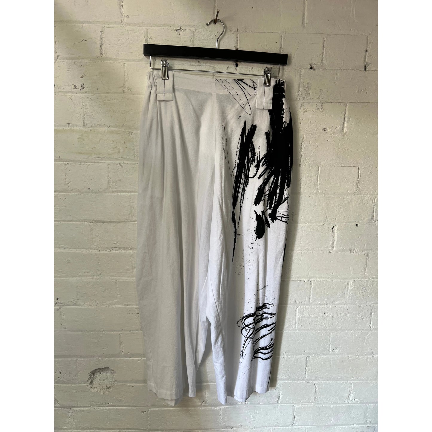 Moyuru Pants 457 - White/Black