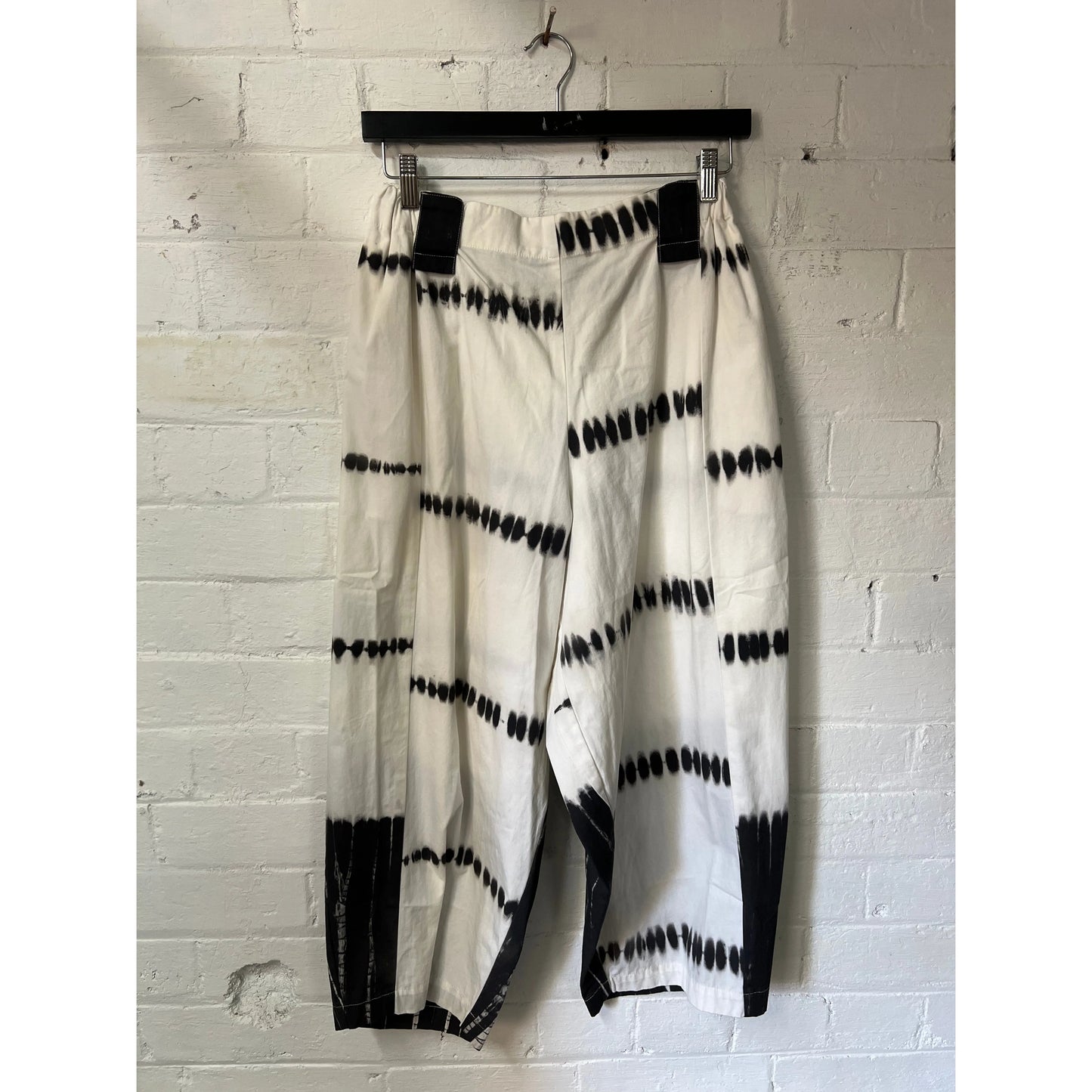 Moyuru Pants 436 - White/Black