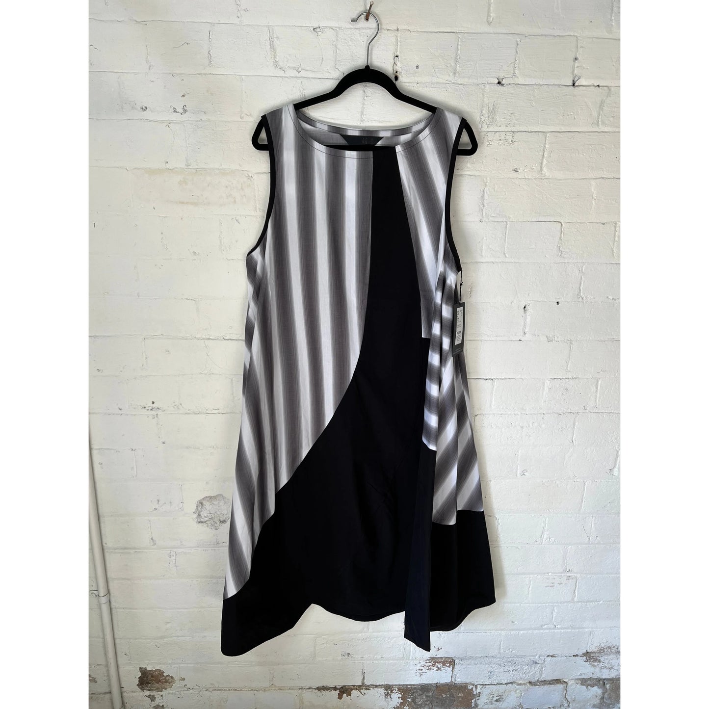 Moyuru Dress 627 - Black Stripe