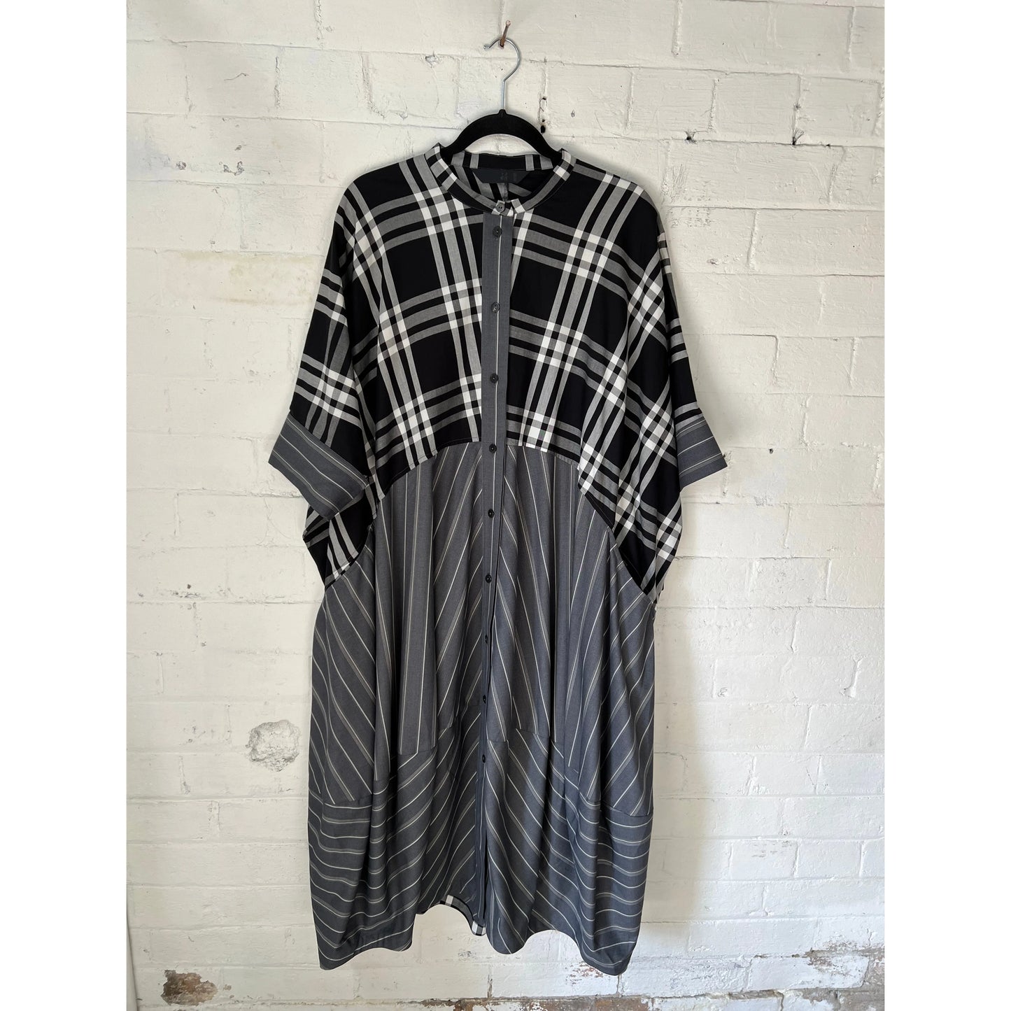 Moyuru Dress 650 - Black/Grey