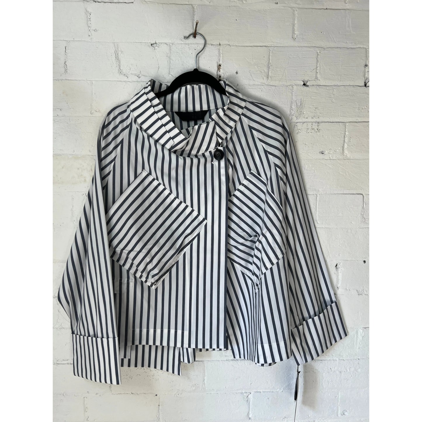 Moyuru Jacket 652 - White/Grey Stripe