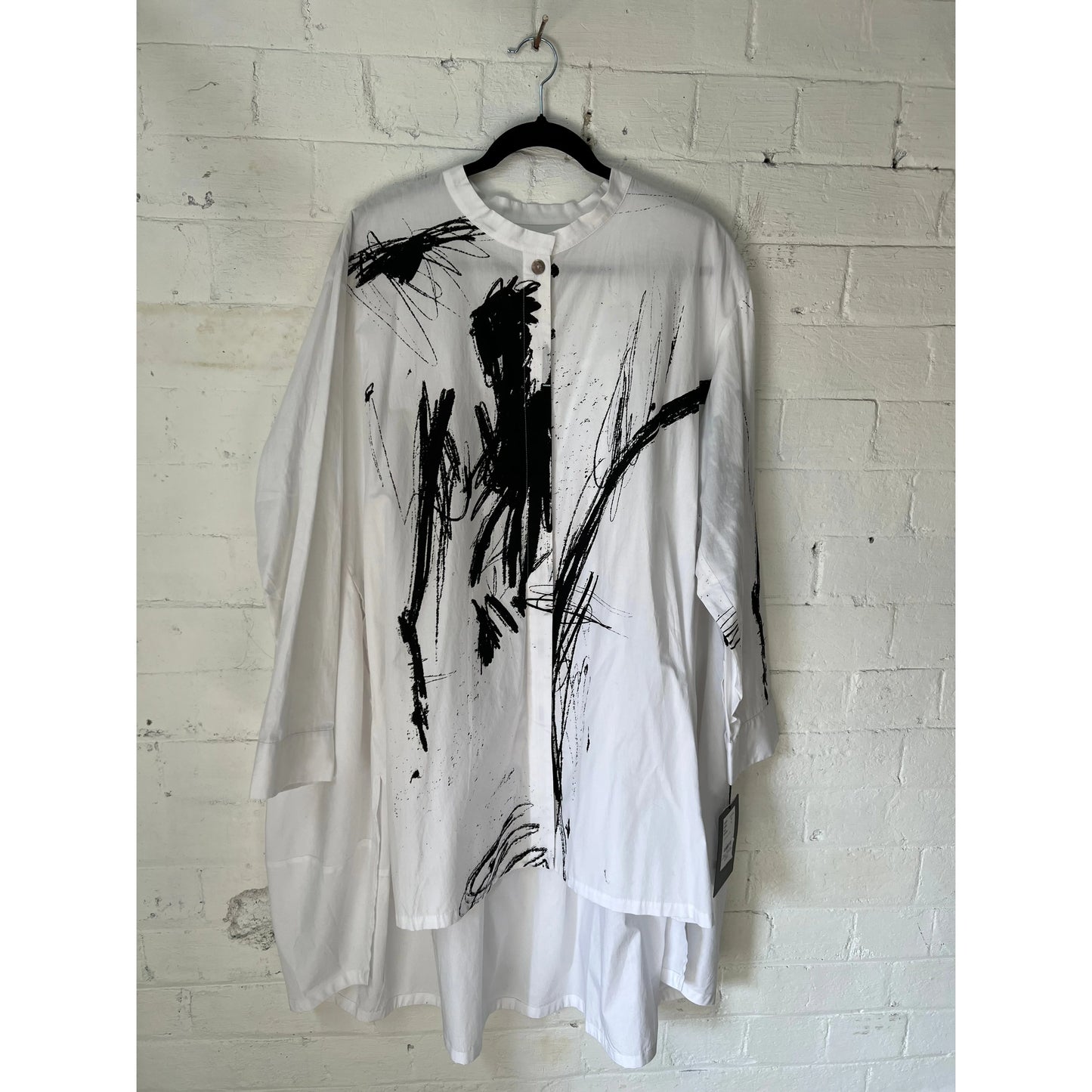 Moyuru Blouse 445 - White/Black