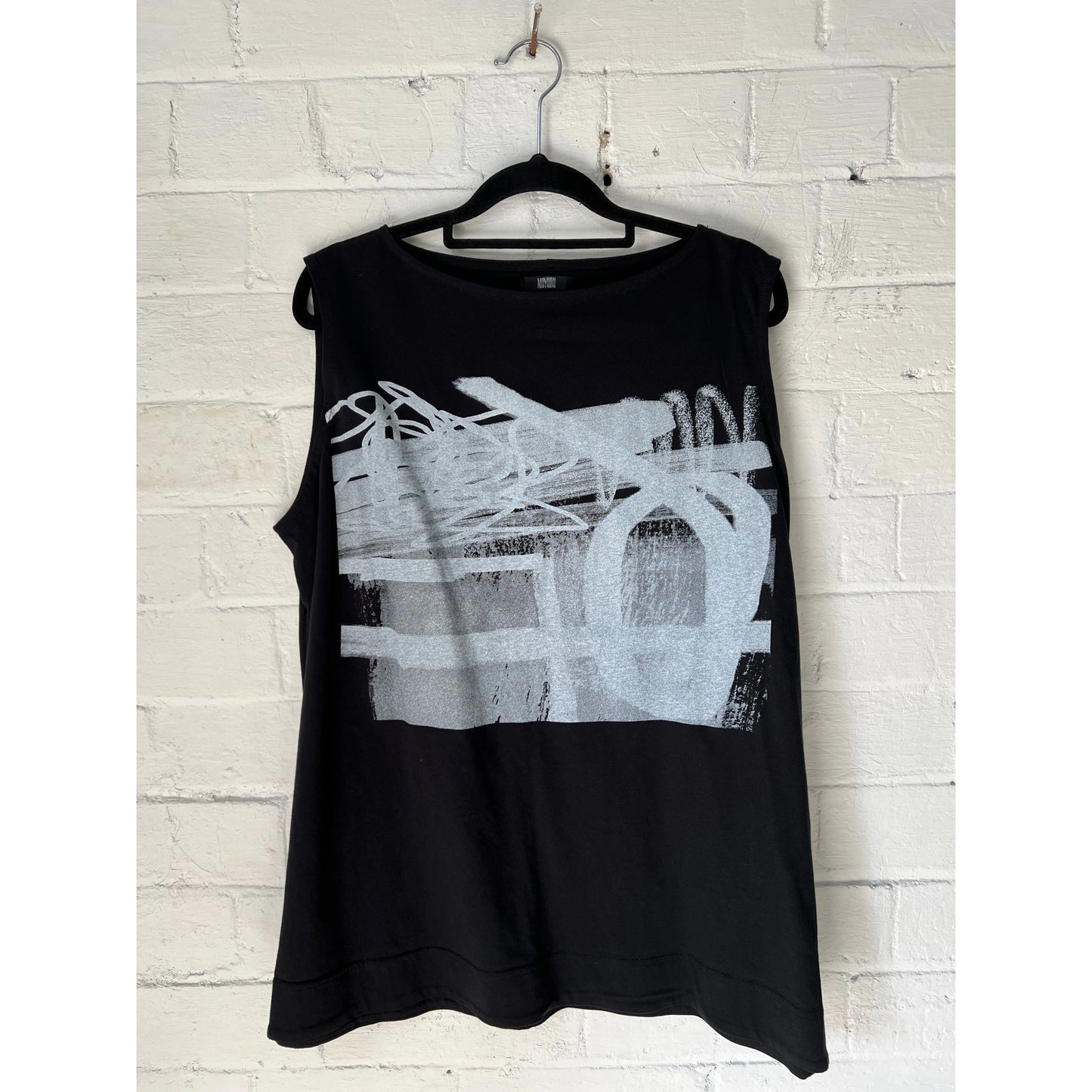 Moyuru Pullover 044 - Black/White