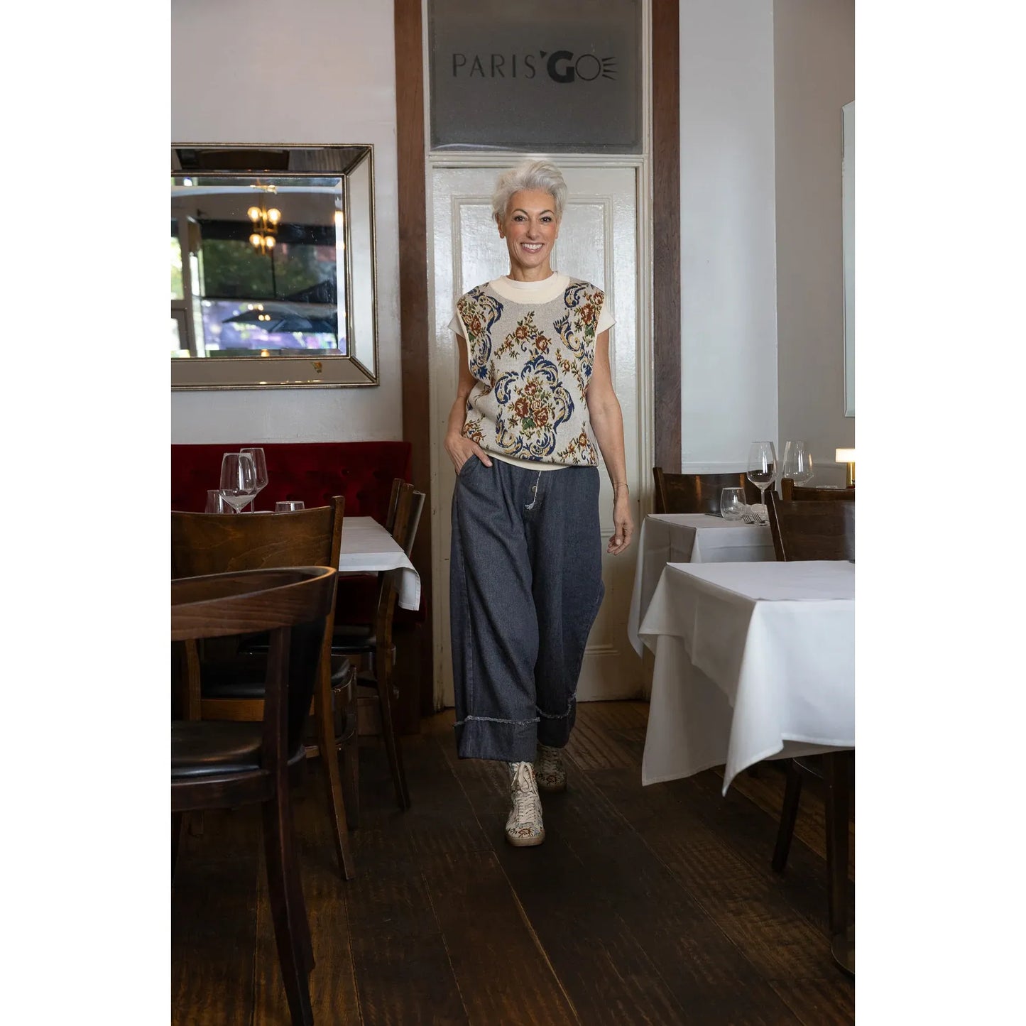 M.A Dainty Sofa Vest - Flowers