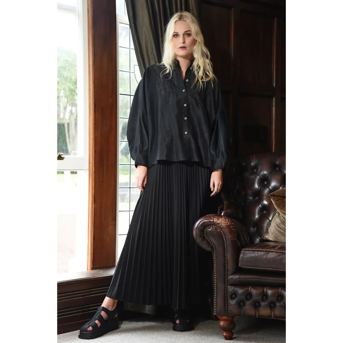 Curate In Skirt Of Time Skirt - Black