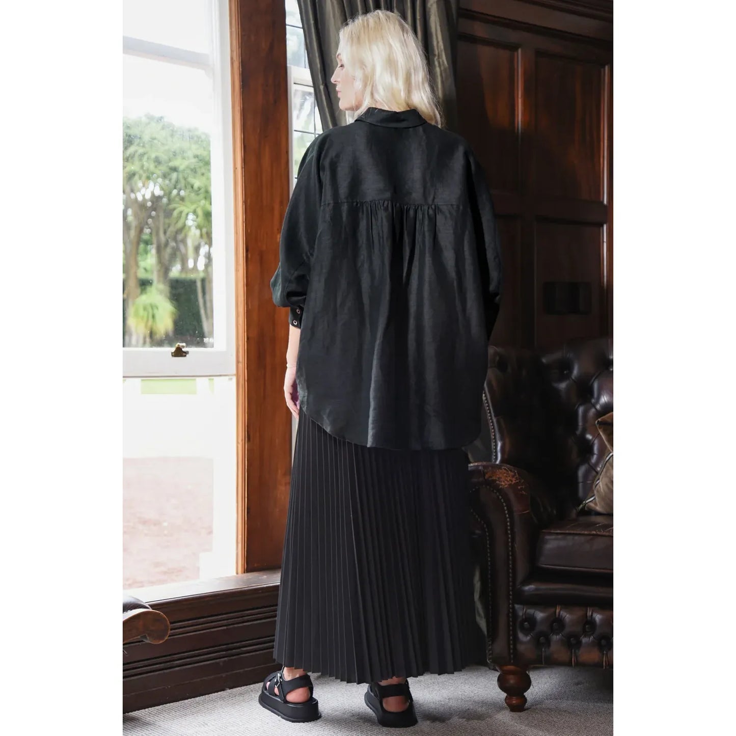 Curate In Skirt Of Time Skirt - Black