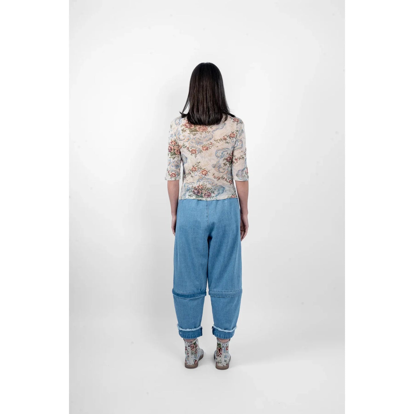 M.A Dainty Meadow Top - Flowers