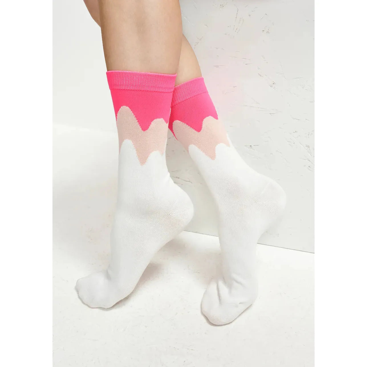 Essentiel Antwerp Have Wavy Socks