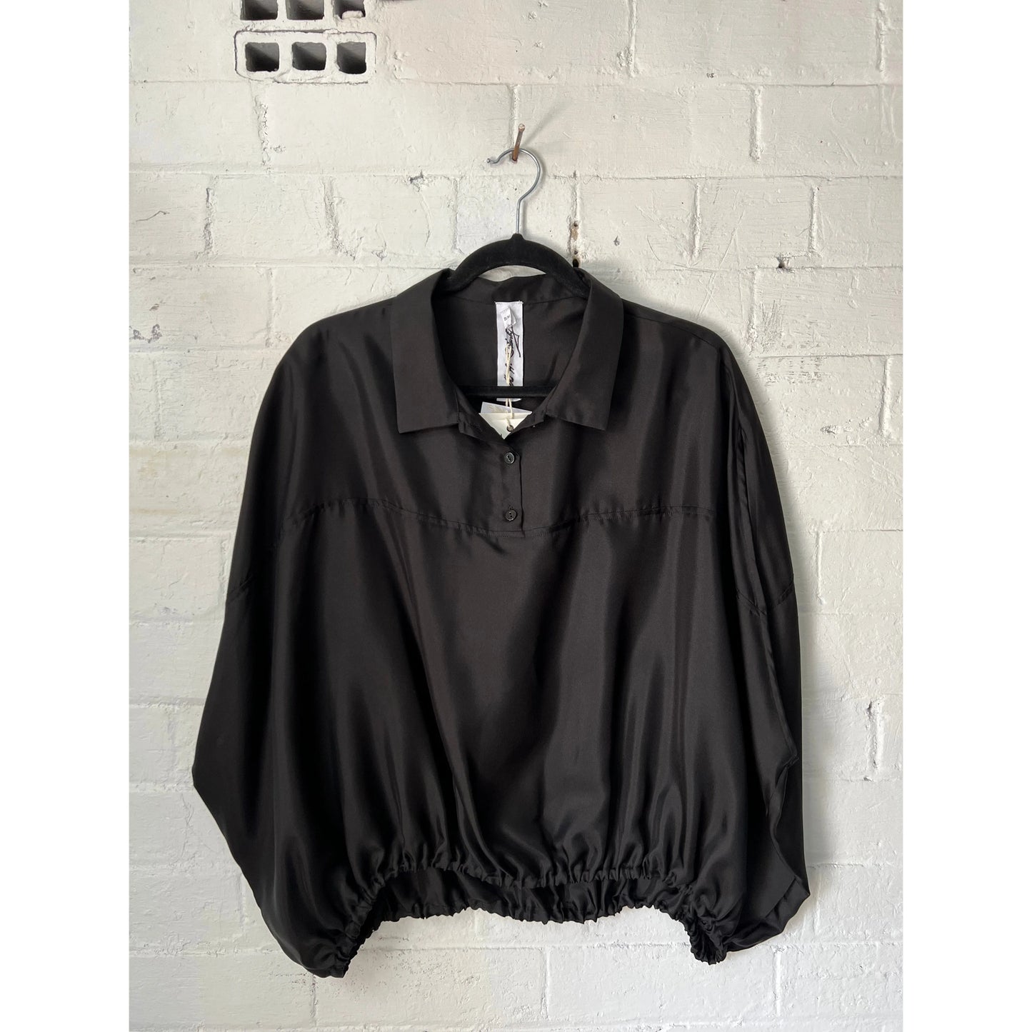 M.A Dainty Whippet Shirt - Black