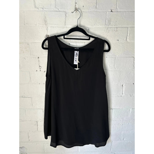 M.A Dainty Gillie Matte Top - Black