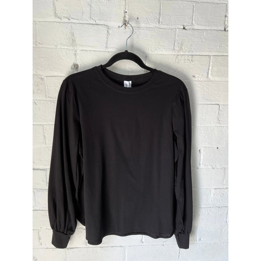 M.A Dainty Baxter Black Long-sleeved Tee