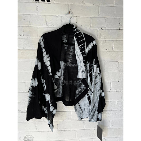 Moyuru Blouse 456 - Black/White