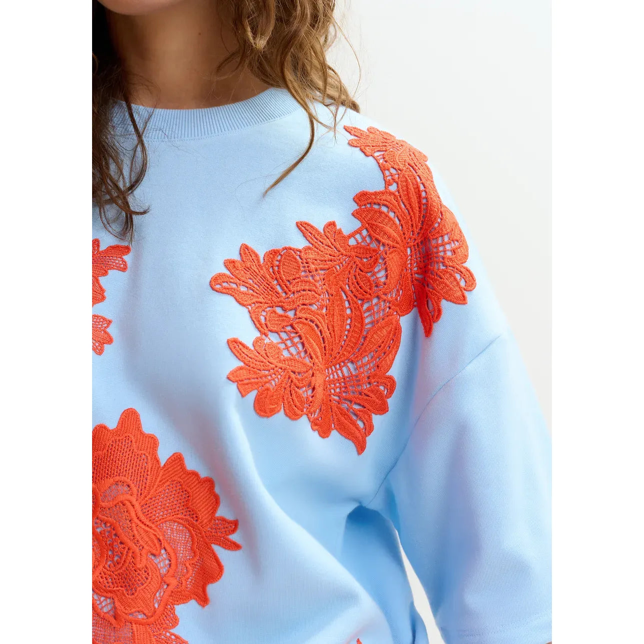 Essentiel Antwerp Jista Sweatshirt - Light Blue/Orange
