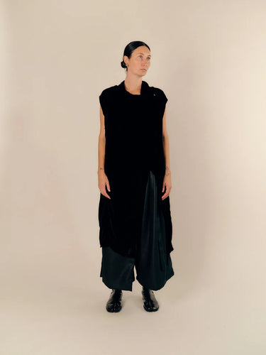 Label Label Velvet Malik Gilet - Black